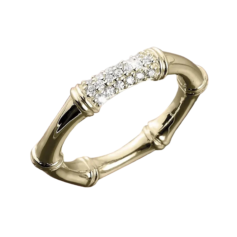 Elegant Gold Ring with Sparkling Center