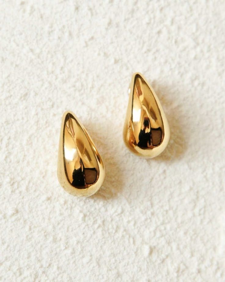 Elegant Gold Drop Earrings